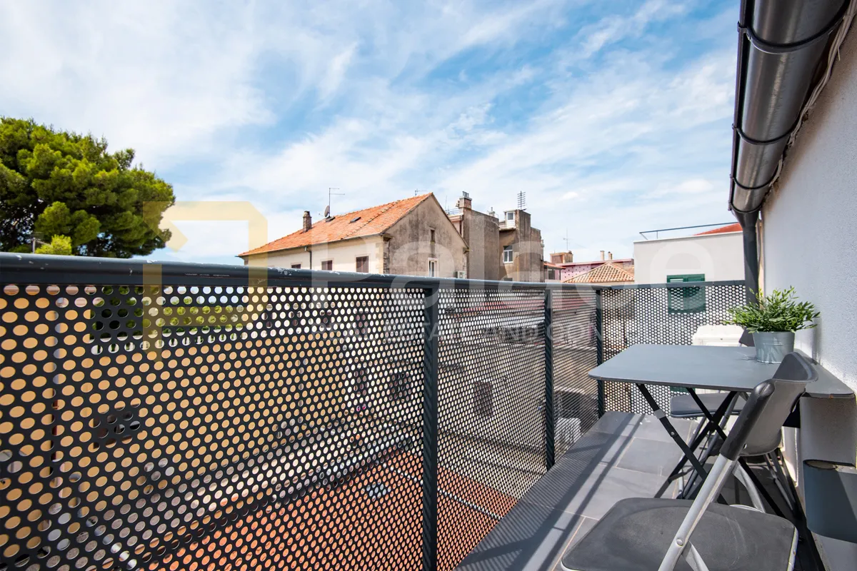 moderno uređena kuća s apartmanima u centru šibenika, 120 m2 - slika 28