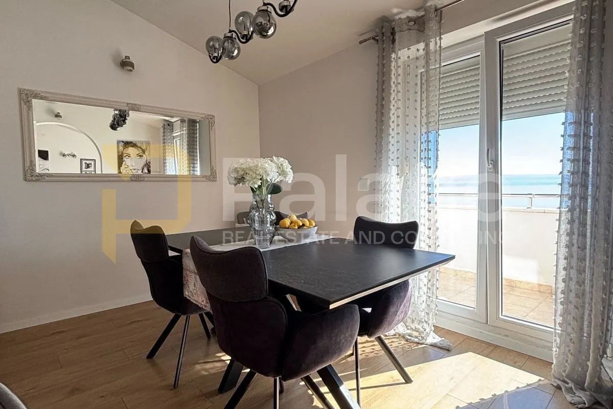 komforan 3‑sobni stan 105 m² + 2 parkirna mjesta, pogled na more - slika 7