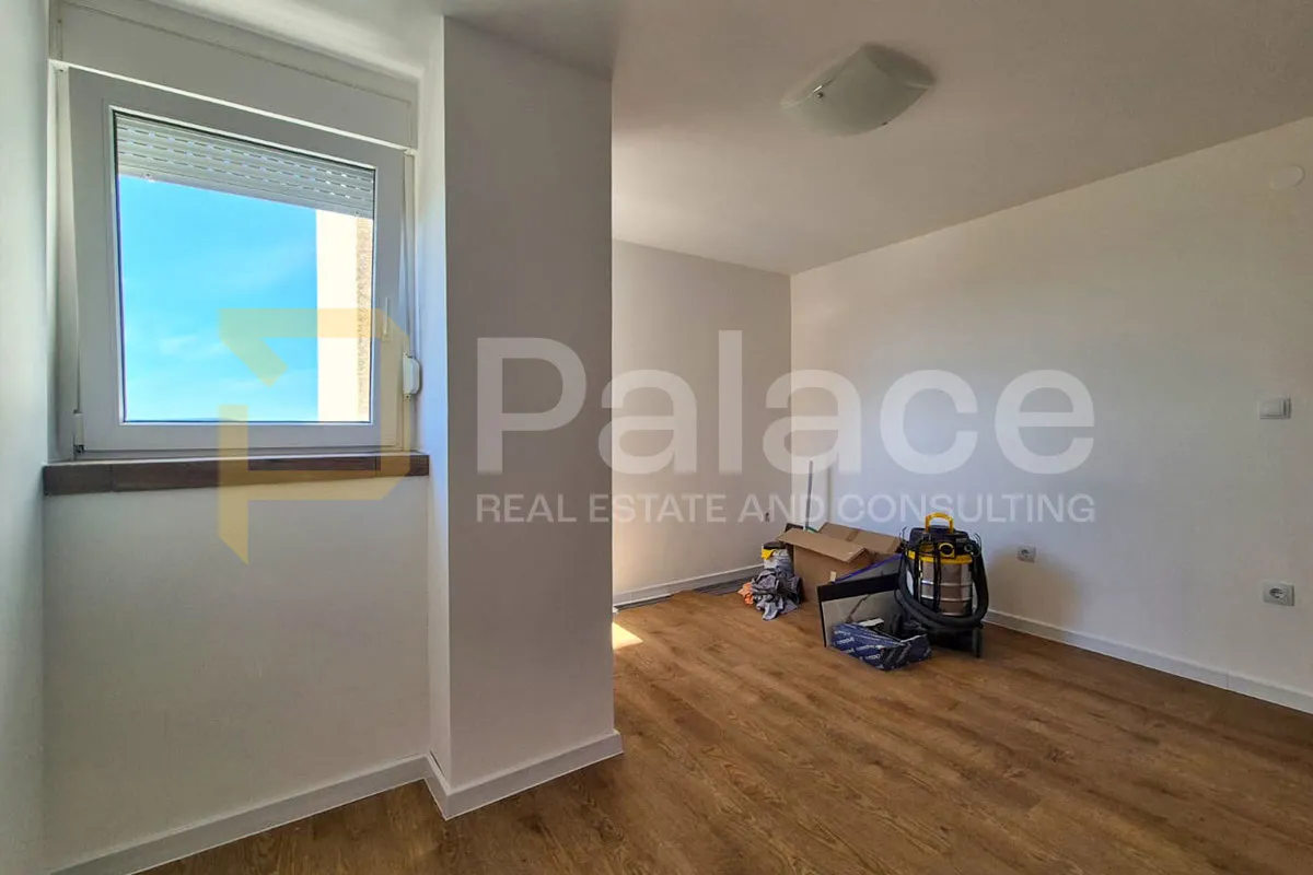 dvosoban renovirani stan na baldekinu, šibenik, 62 m2 - slika 3