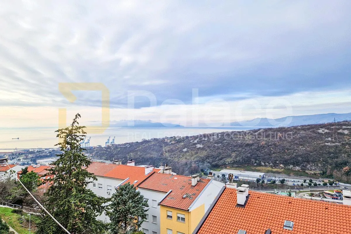 elegantan stan s balkonom i pogledom na more – škurinje - slika 20