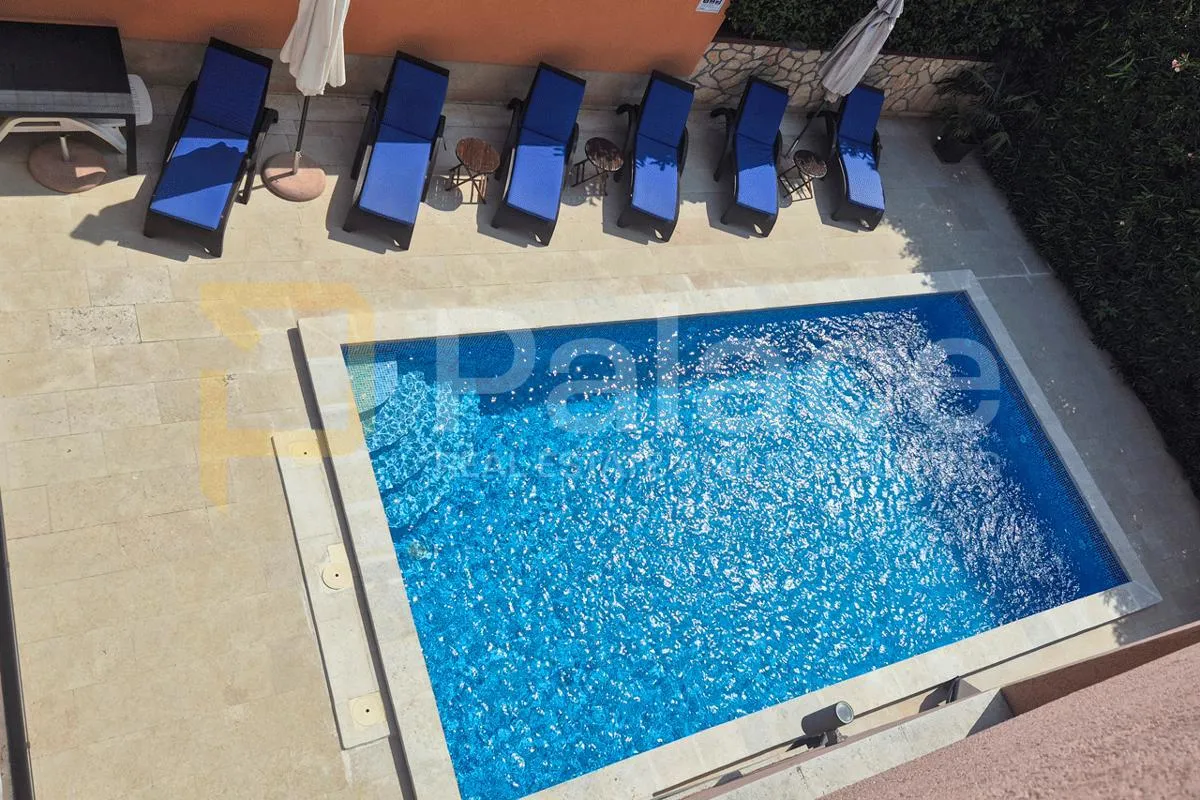 luksuzna vila s bazenom i jacuzzijem u blizini medulina - slika 28