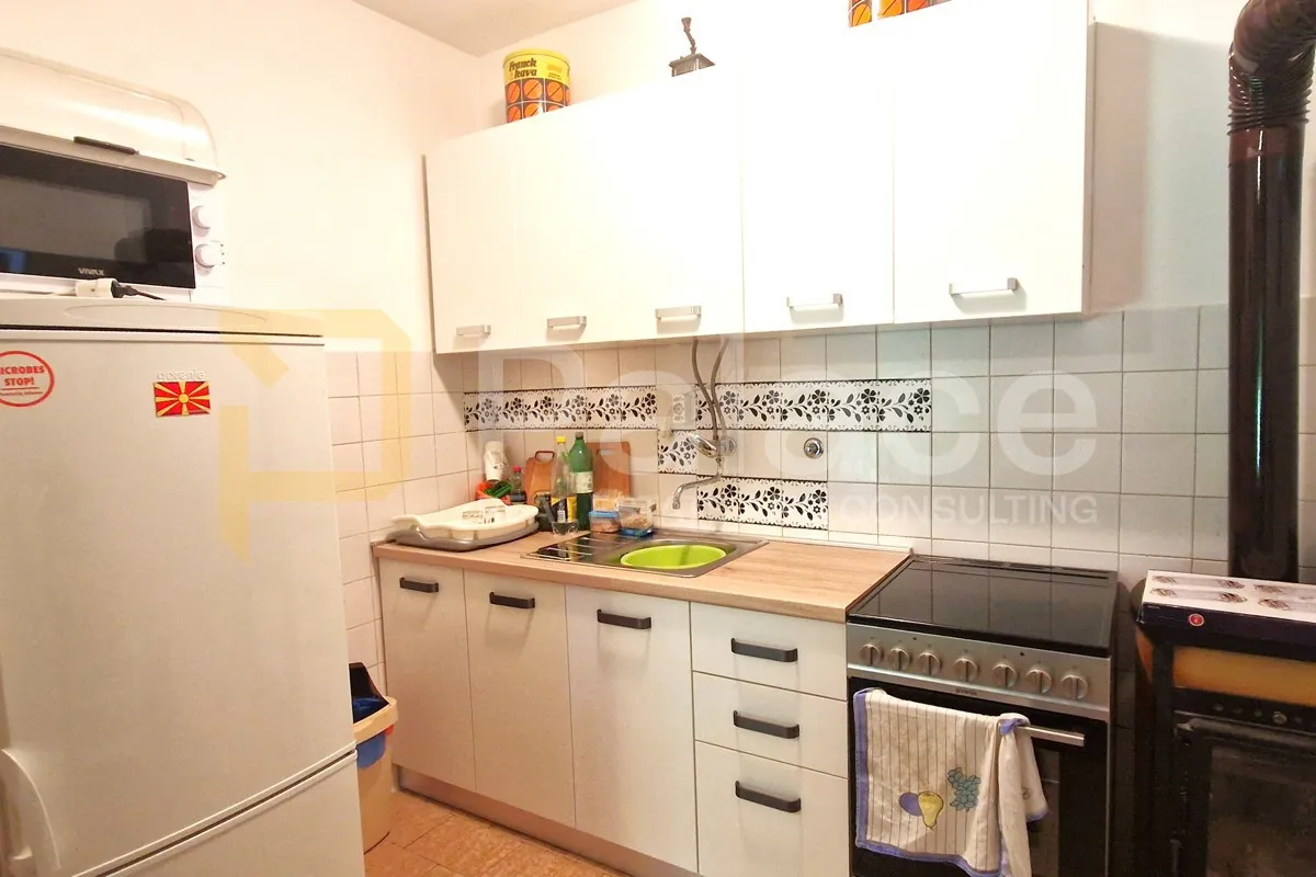 uređena prizemnica s velikim dvorištem, čista mala-vodice 120 m2 - slika 13