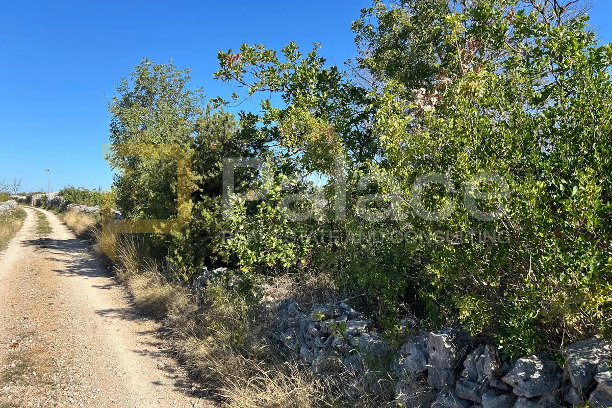 građevinsko zemljište u zatonu površine 528 m2 - slika 5