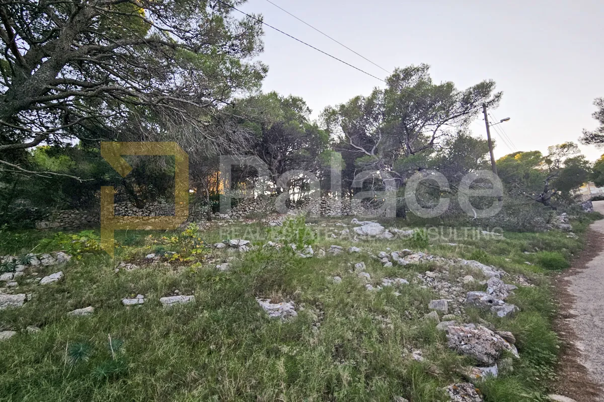 građevinsko zemljište s pogledom na uvalu, 754 m2 - otok žirje - slika 5