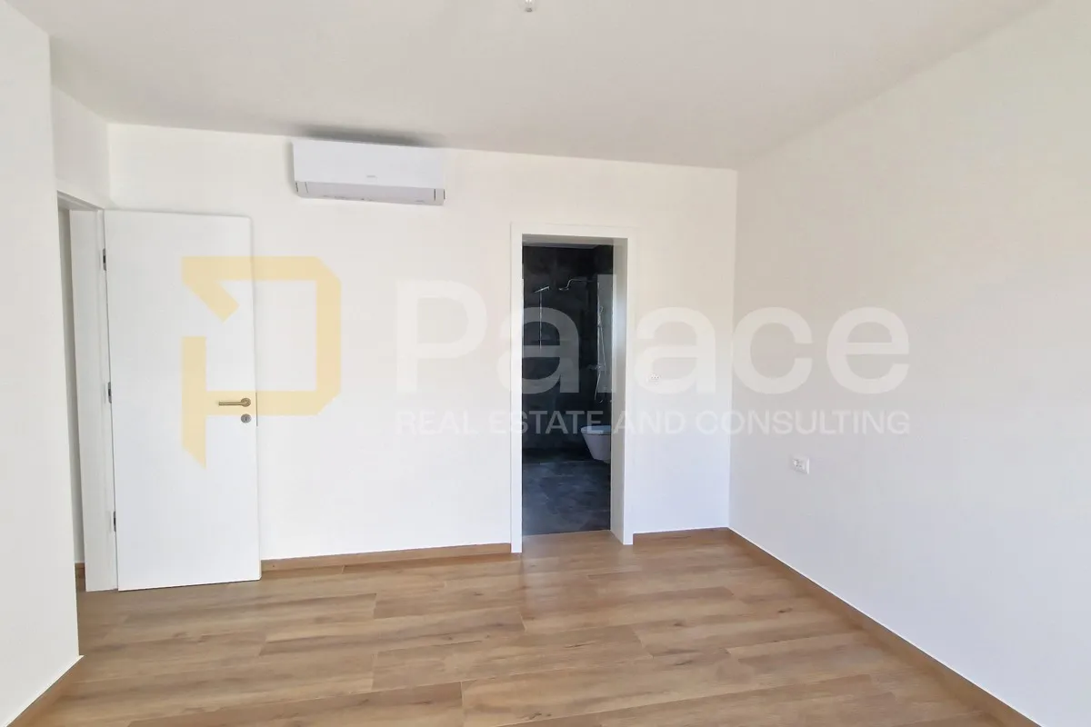 nova dvojna kuća s 3 spavaće sobe i velikim dvorištem, vodice 162 m2 - slika 22