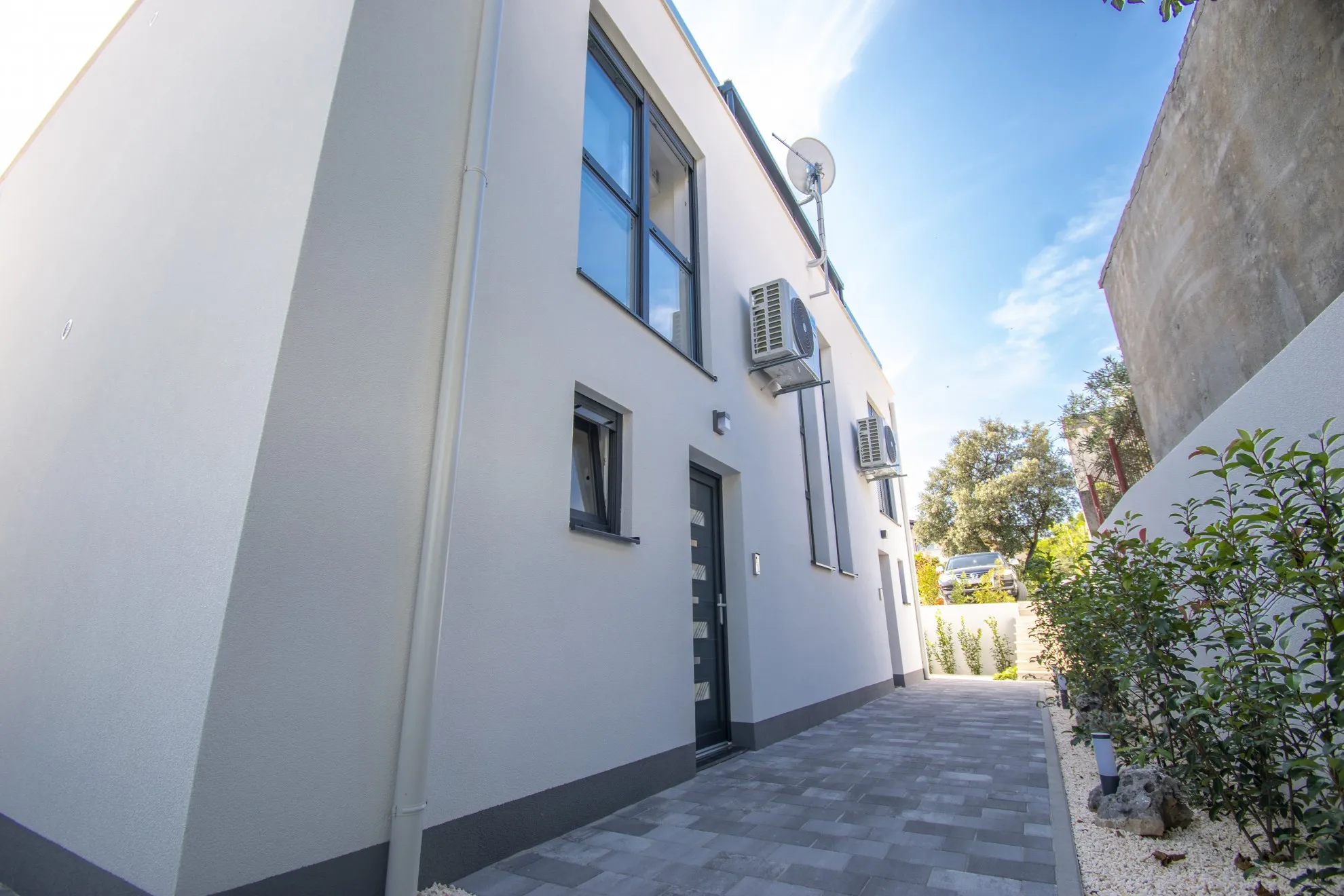luksuzni dvoetažni stan s pogledom na more, tisno, 120 m2 - slika 25