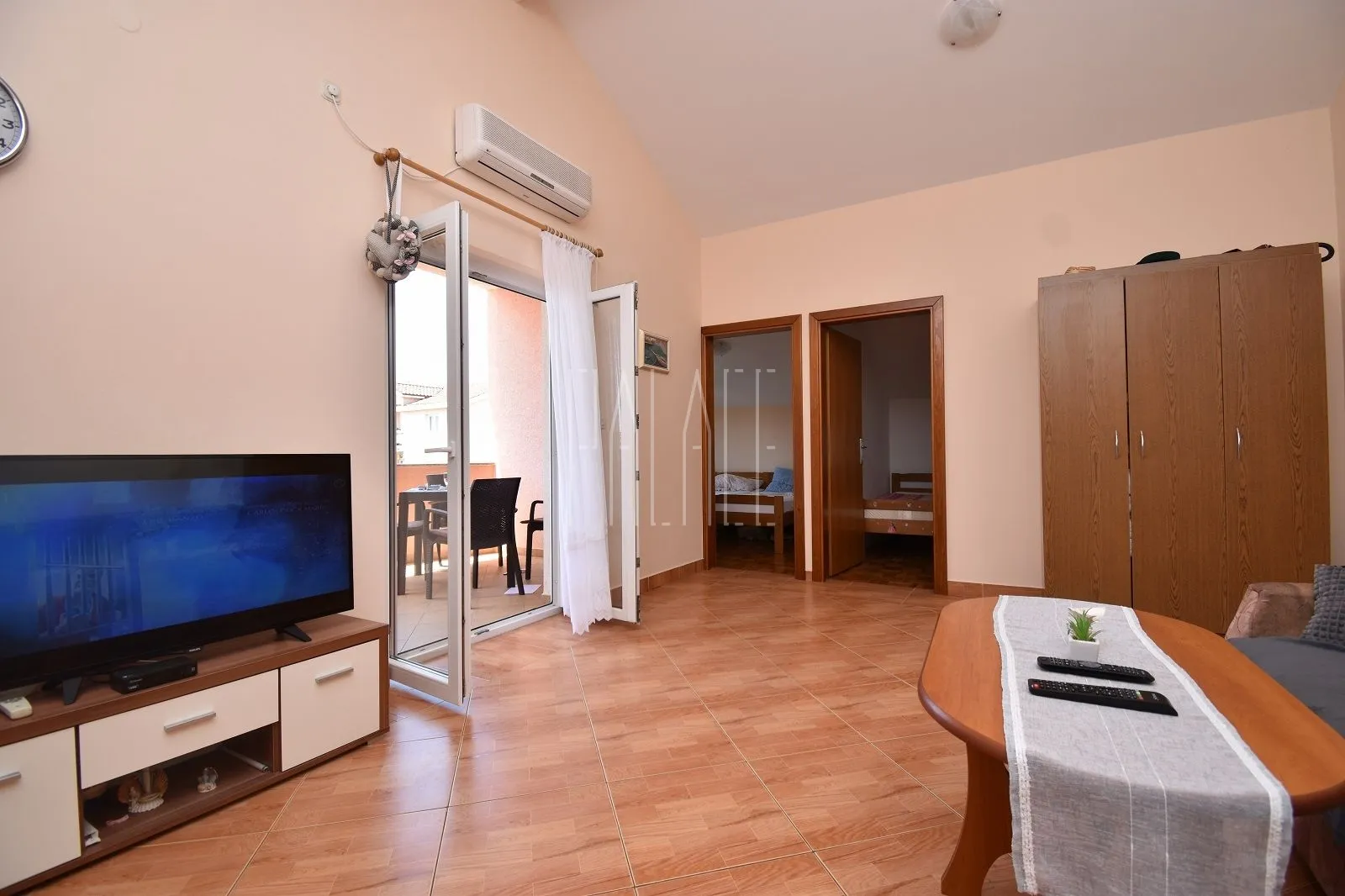 turistički objekt sa 12 apartmana s pogledom na more, srima, 650.00 m2 - slika 4