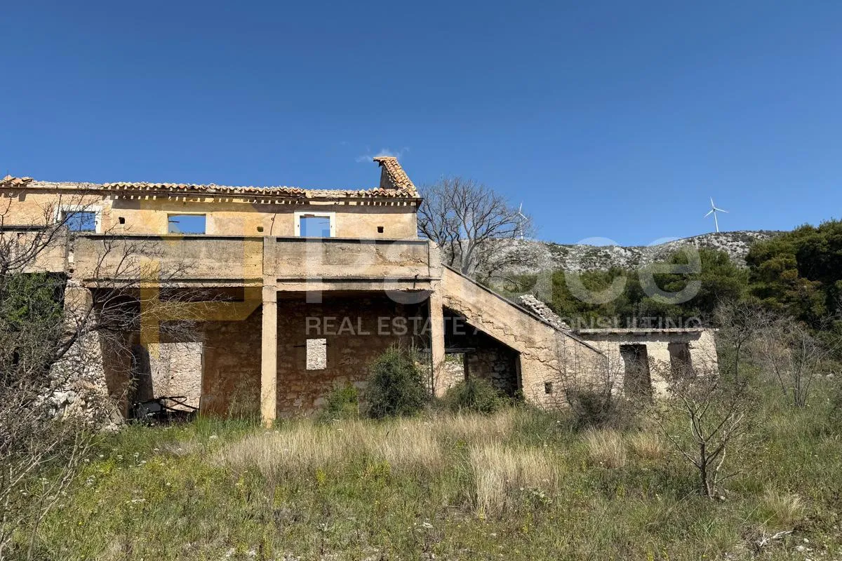 kamena dvojna kuća na velikoj parceli, 6632 m2 - slika 3