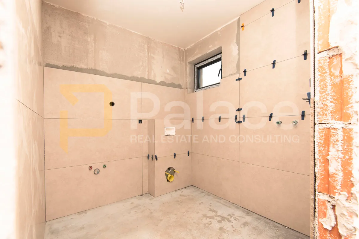 trosobni stan u prizemlju prvi red do mora 142m2 - vodice - slika 9