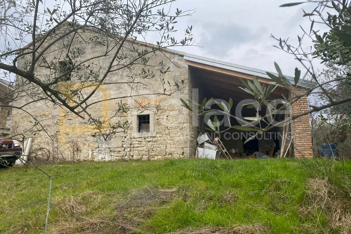 kuća 60 m² s 1008 m² građevinskog zemljišta – idealno za adaptaciju - slika 2