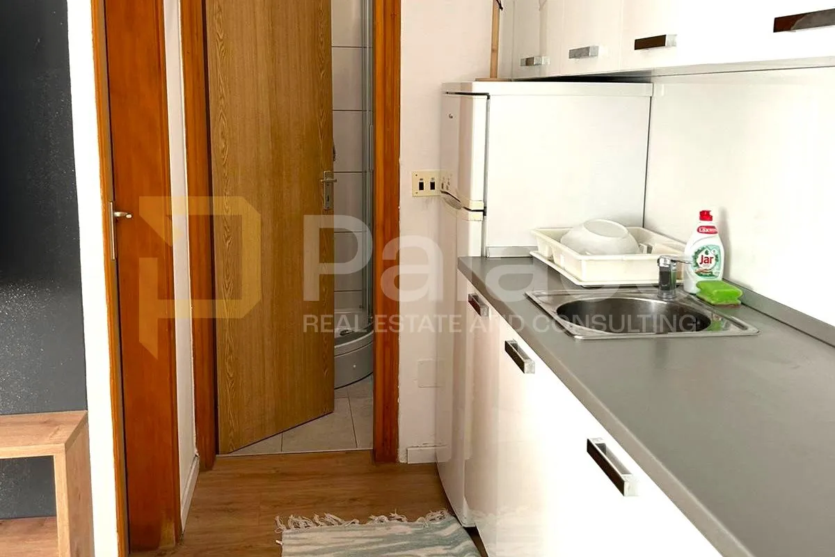jednosoban namješteni stan s terasom i parkingom, vodice 25 m2 - slika 8