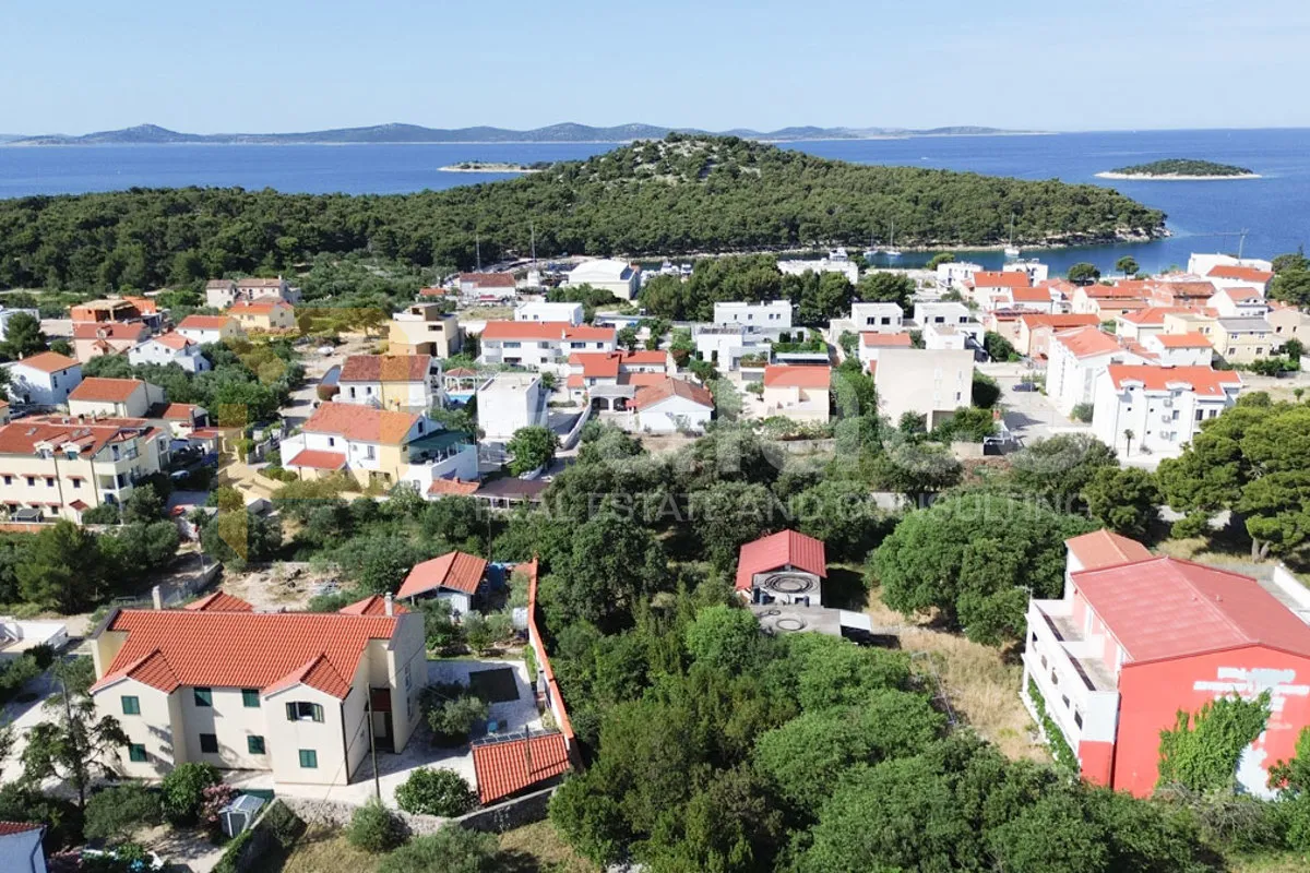 građevinski teren tribunj-sovlje 900 m2 - slika 2
