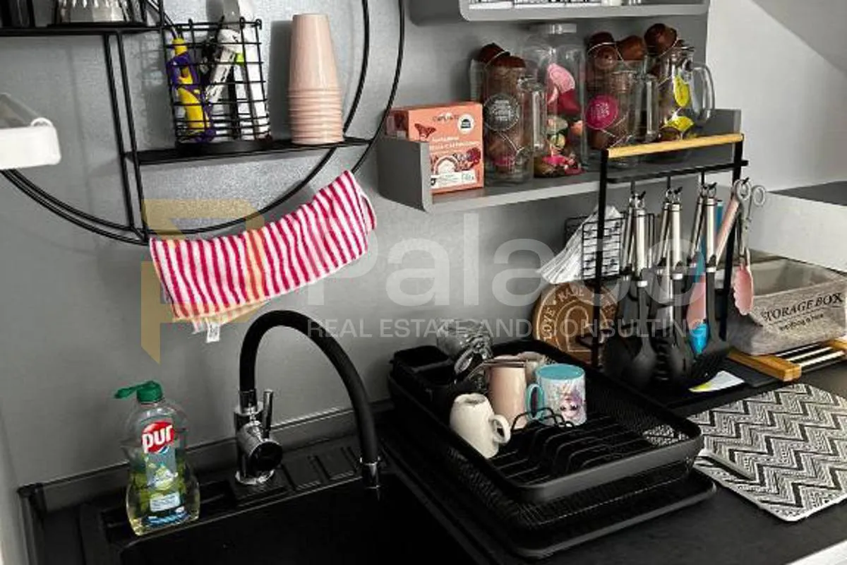 moderno opremljena vila sa sedam apartmana - slika 24