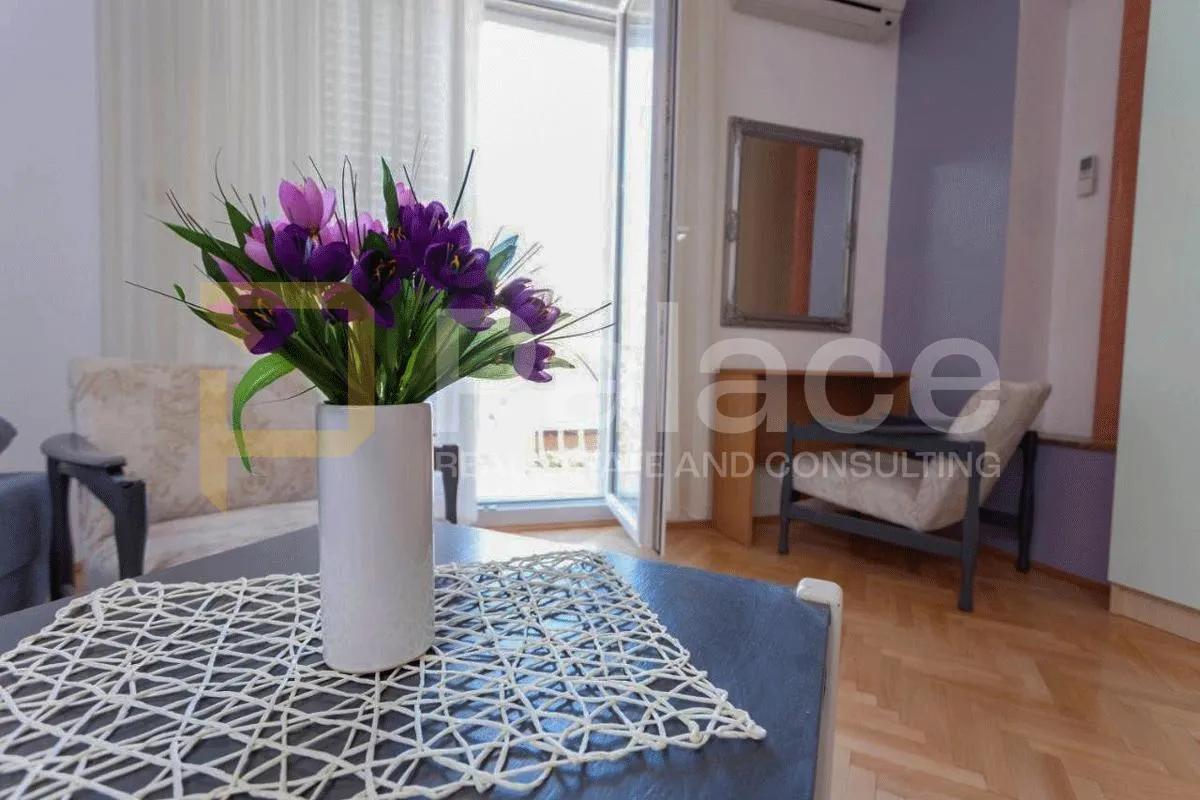 *prekrasna kuća s apartmanima, tučepi* - slika 10