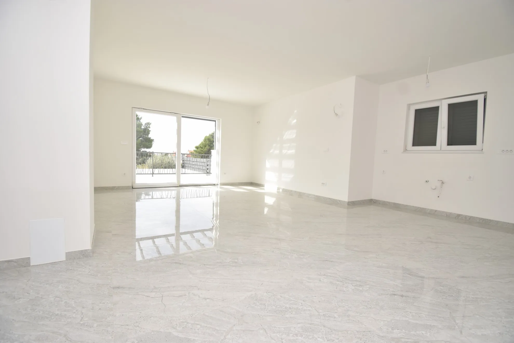 samostojeća nova kuća s bazenom i dvorištem, vodice, 319 m2 - slika 6