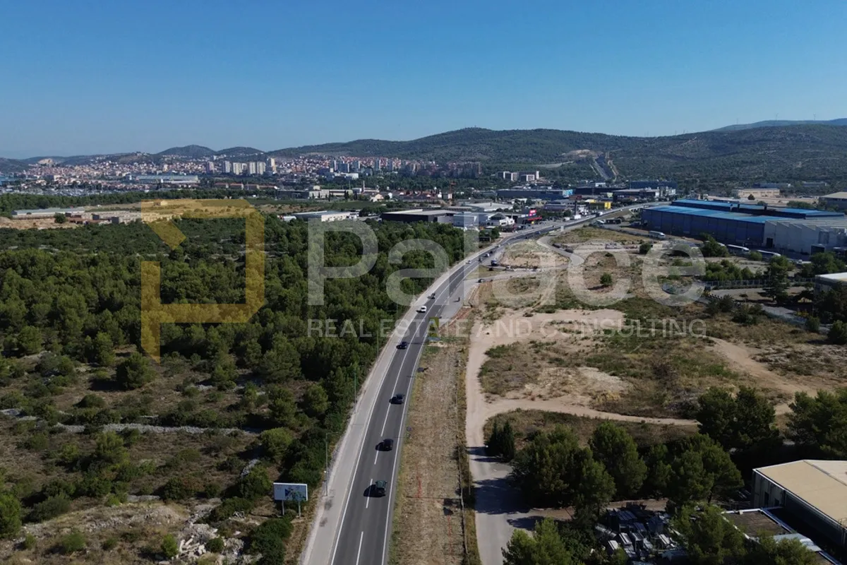 poslovno zemljište na frekventnoj lokaciji - slika 6