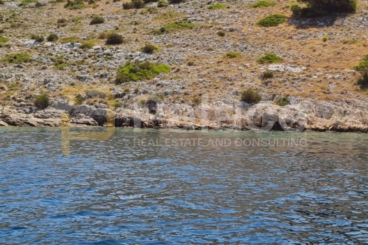 poljoprivredno zemljište uz more velike površine, žirje 21.523 m2 - slika 4