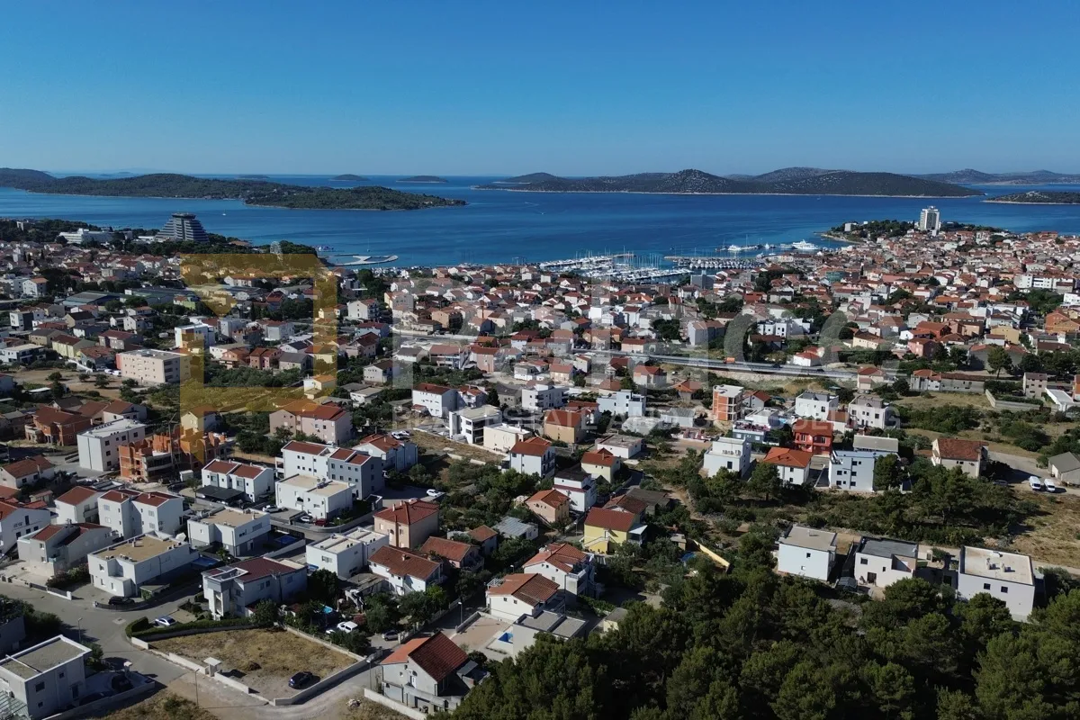 Građevinsko zemljište u okolici Vodica - 1457m2 - Vodice