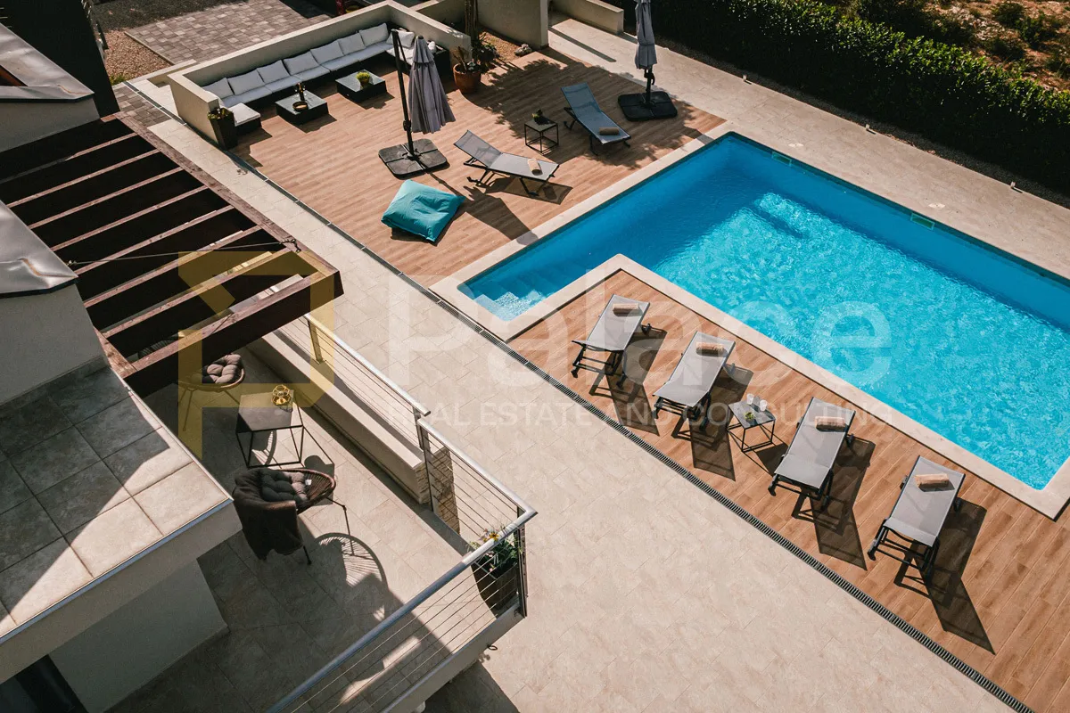 mediteranska vila u srcu zelene oaze - slika 5