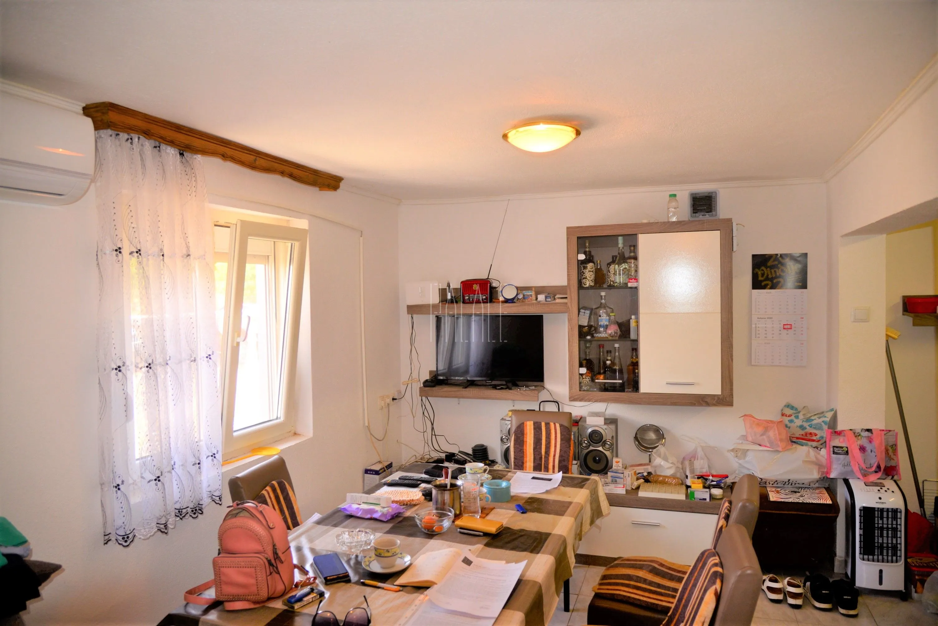 povoljno: kuća s 2 apartmana blizu mora, gornji karin, 126.00 m2 - slika 14