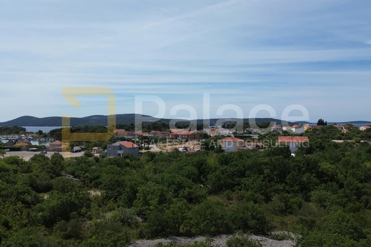 Poljoprivredno zemljište na Jadriji, 1985 m2 - Jadrija, Šibenik