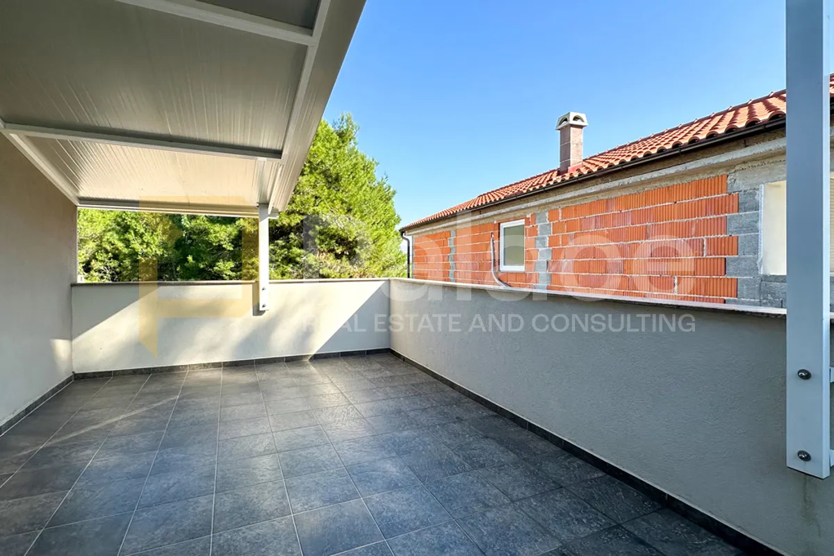 prilika apartmanska kuća na viru 200m2 - slika 13