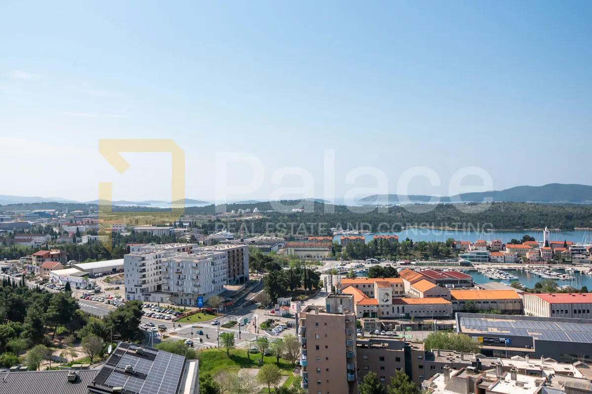 šibenik, vidici: prostran osunčan obiteljski stan s pogledom na more - slika 26