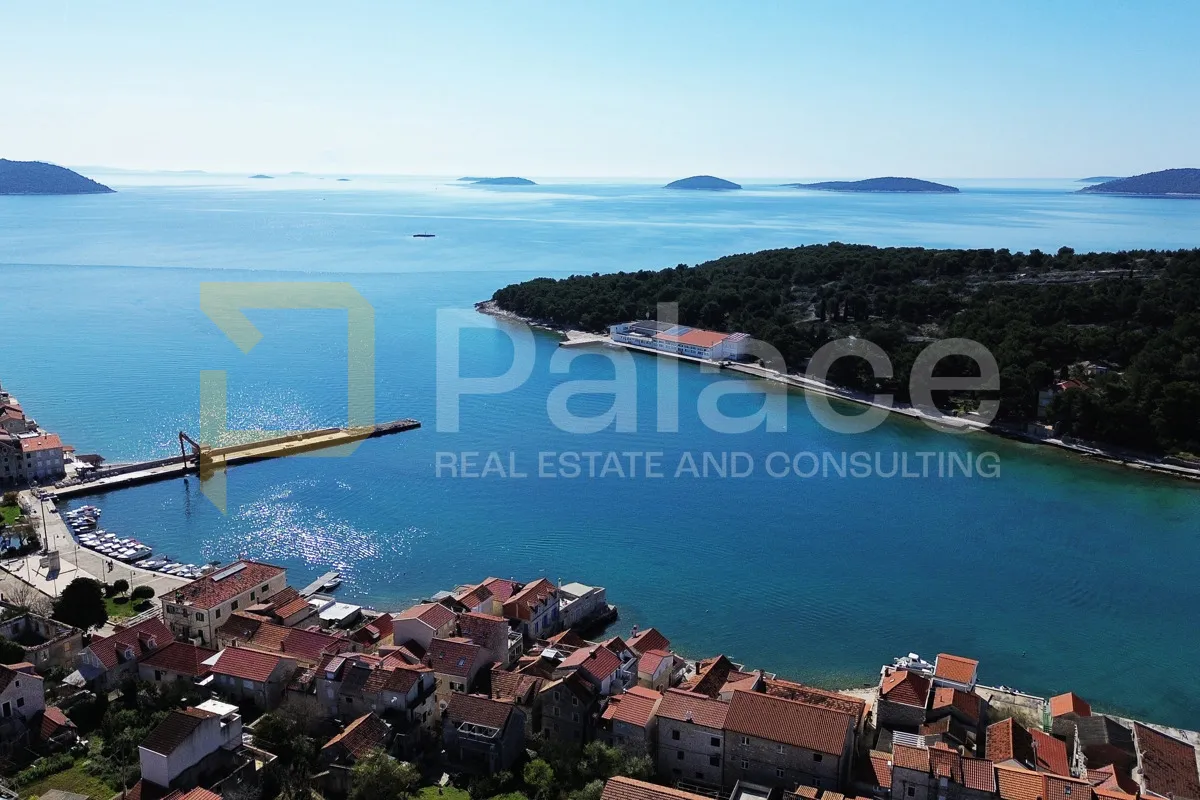 građevinski teren na otoku prviću - prvić luka 1251m2 - slika 6