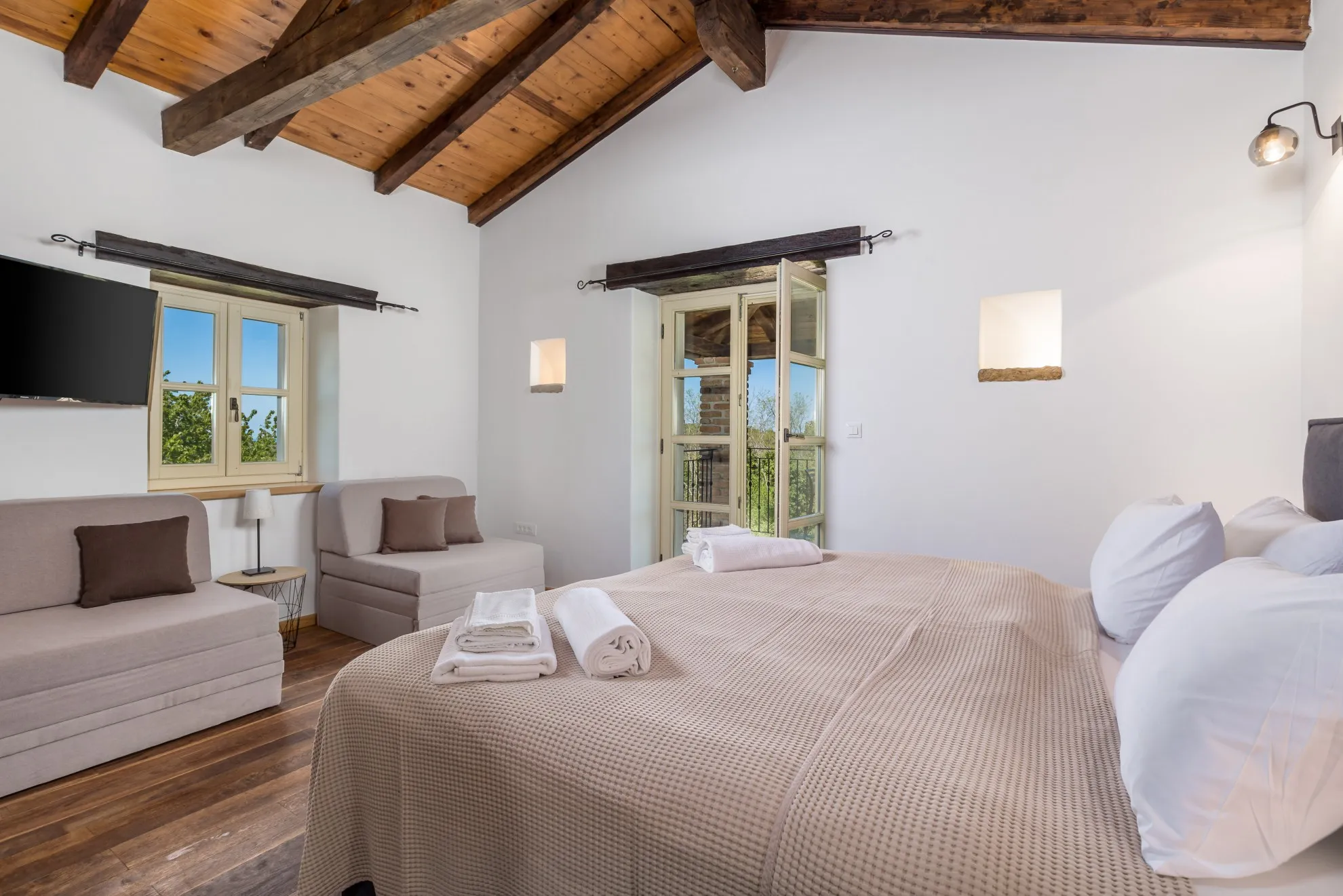 predivna kamena vila s bazenom u srcu istre, 300m2 + 700m2 okućnice - slika 15