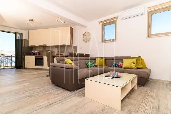 ultramoderna elegantna kuća : okrug gornji, 210.00 m² - slika 12