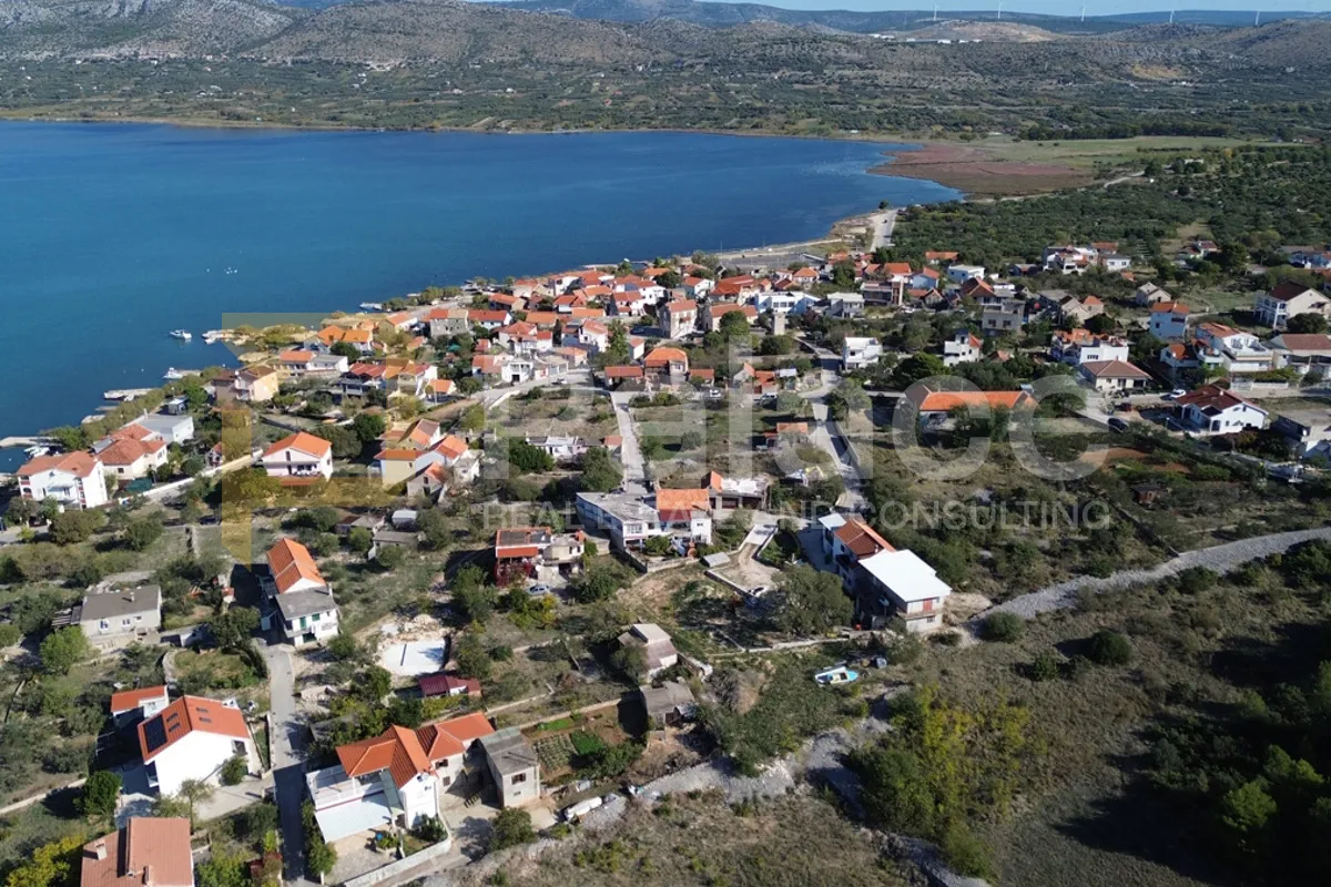građevinsko zemljište na odličnoj lokaciji u jadrtovcu - slika 5