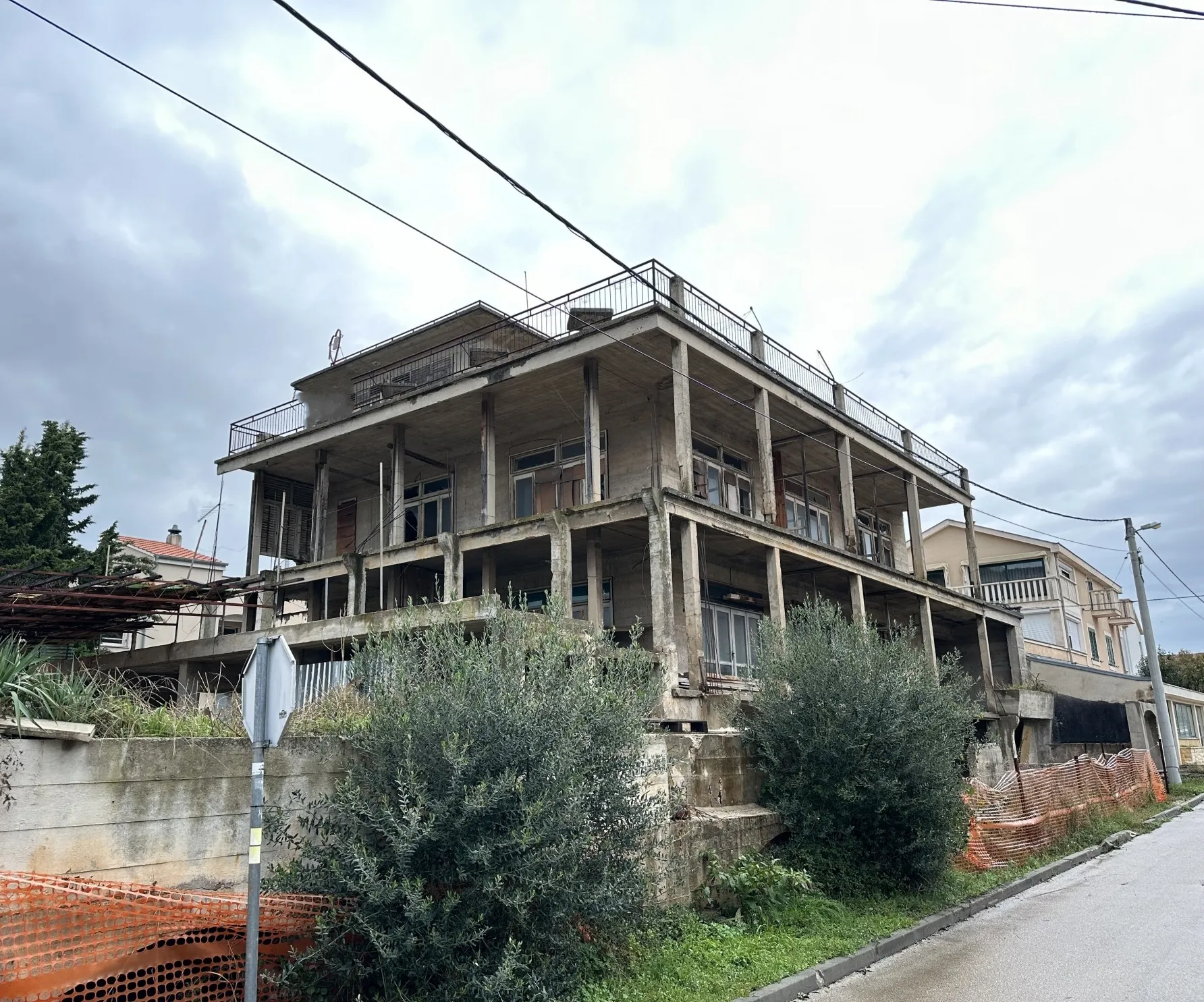 kuća na izvrsnoj lokaciji u zadru, 200m od mora 1046m2 - slika 7