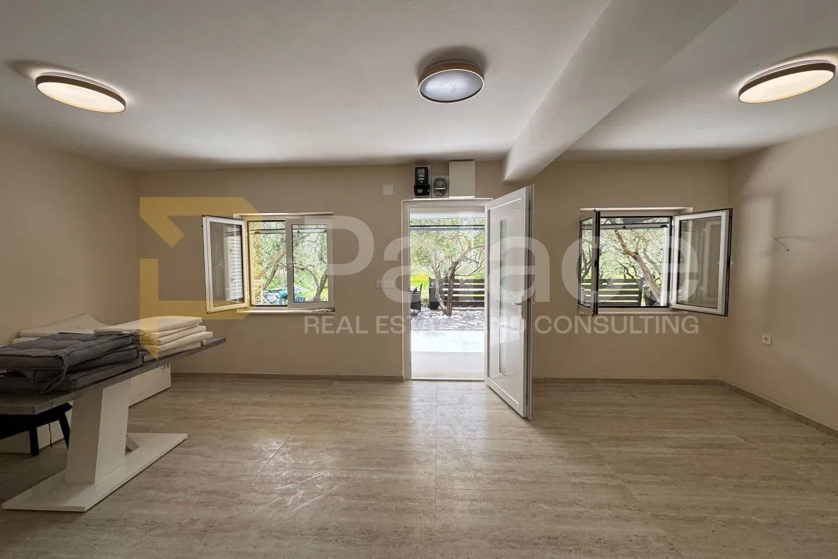 orebić - dva stana 146 m², renovirano 2025. g, blizu mora - slika 4