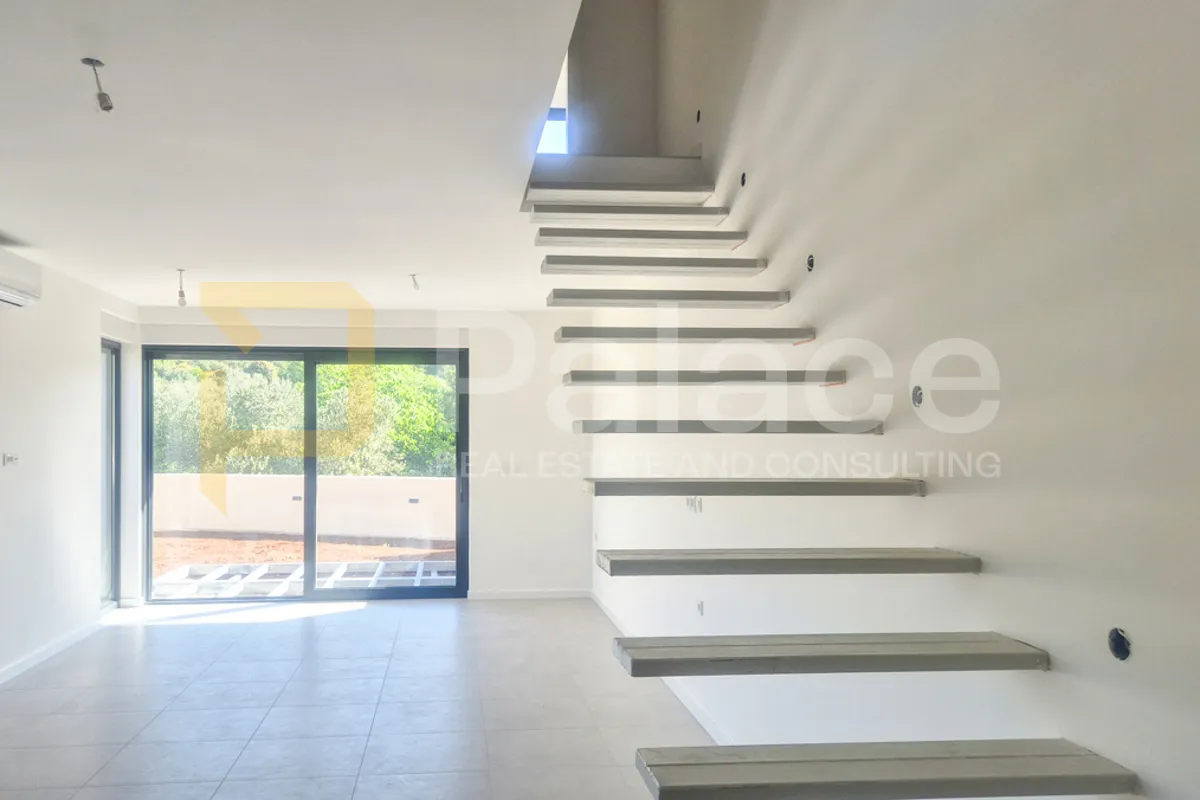 novogradnja duplex trosobni s dvorištem blizu mora, tisno 106 m2 - slika 6