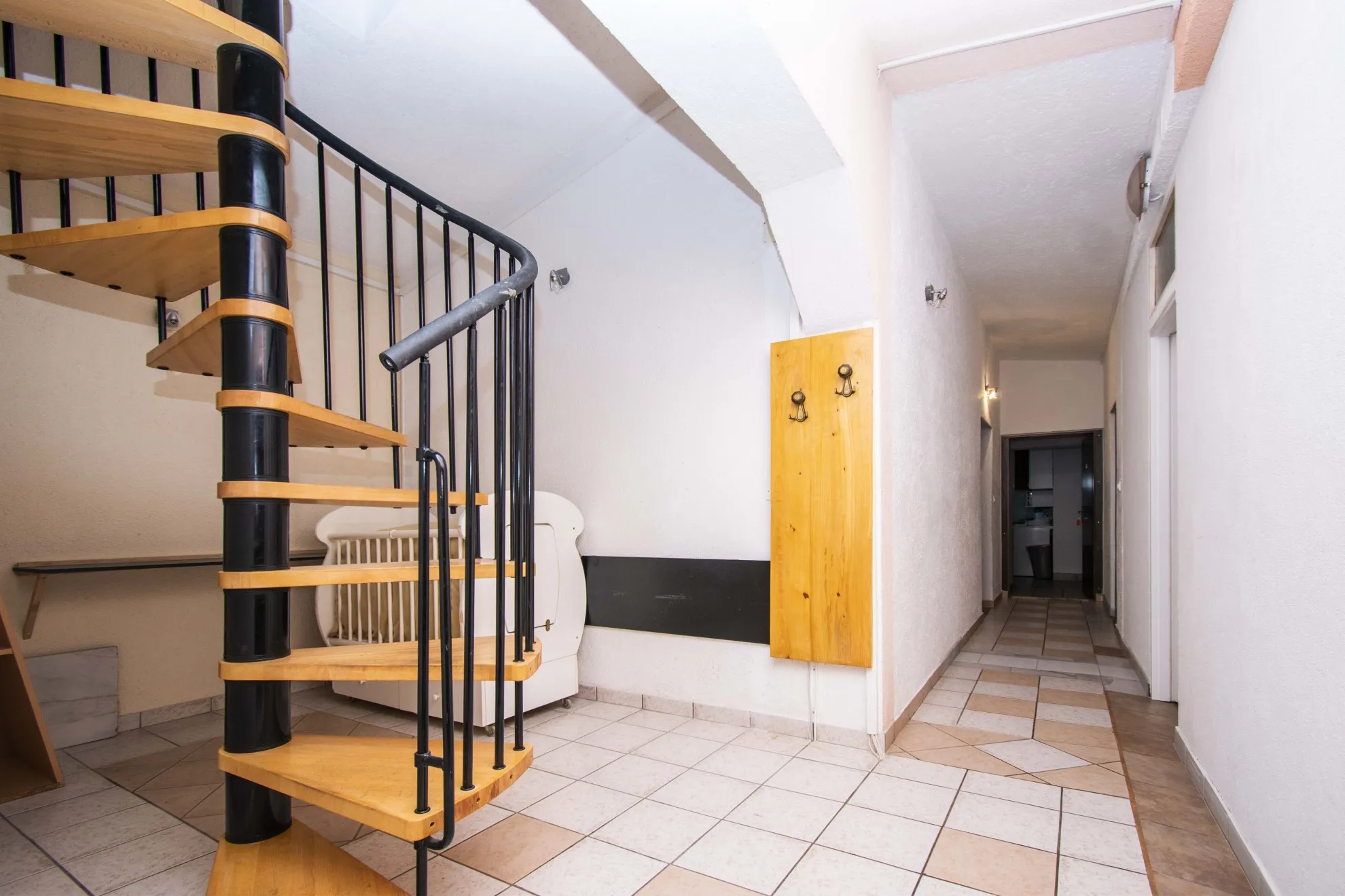 starigrad: višeapartmanska kuća za smještaj do 50 osoba - slika 20
