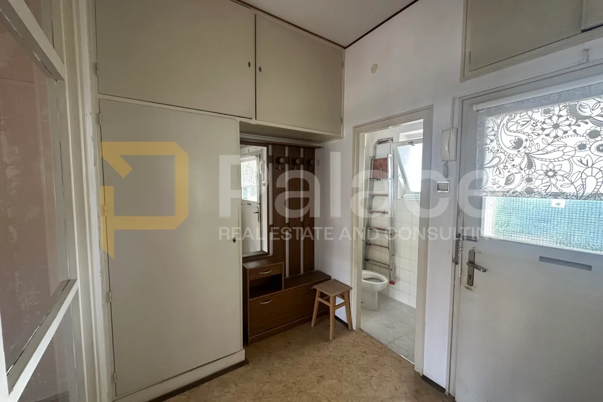 prostran stan za renovaciju u srcu pule - slika 14