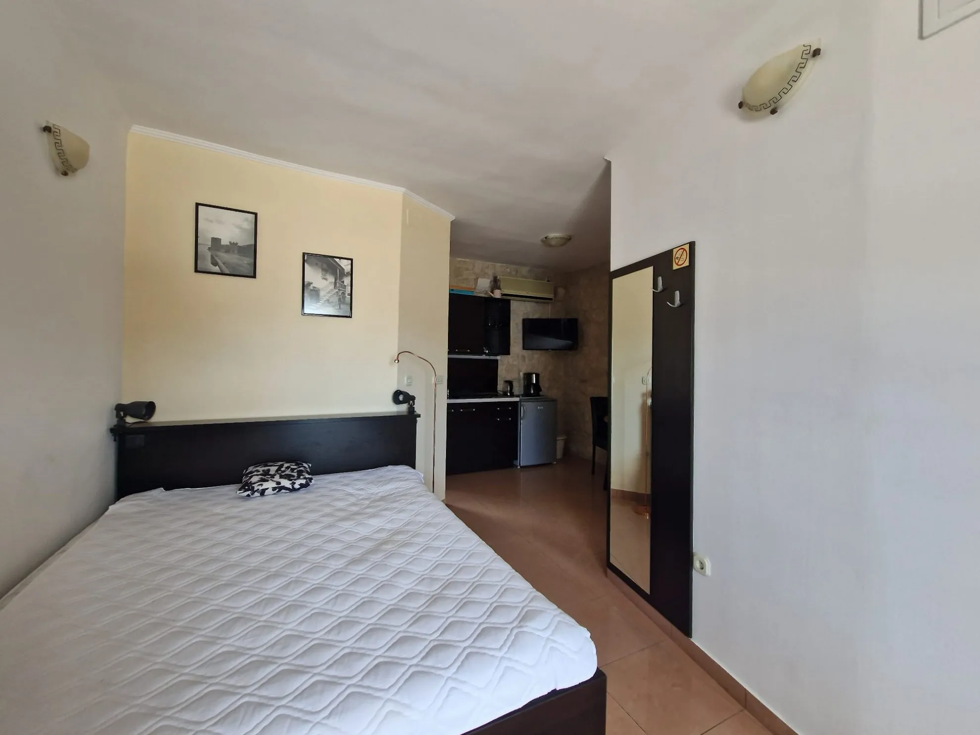 kamena kuća, prvi red uz more - slika 2