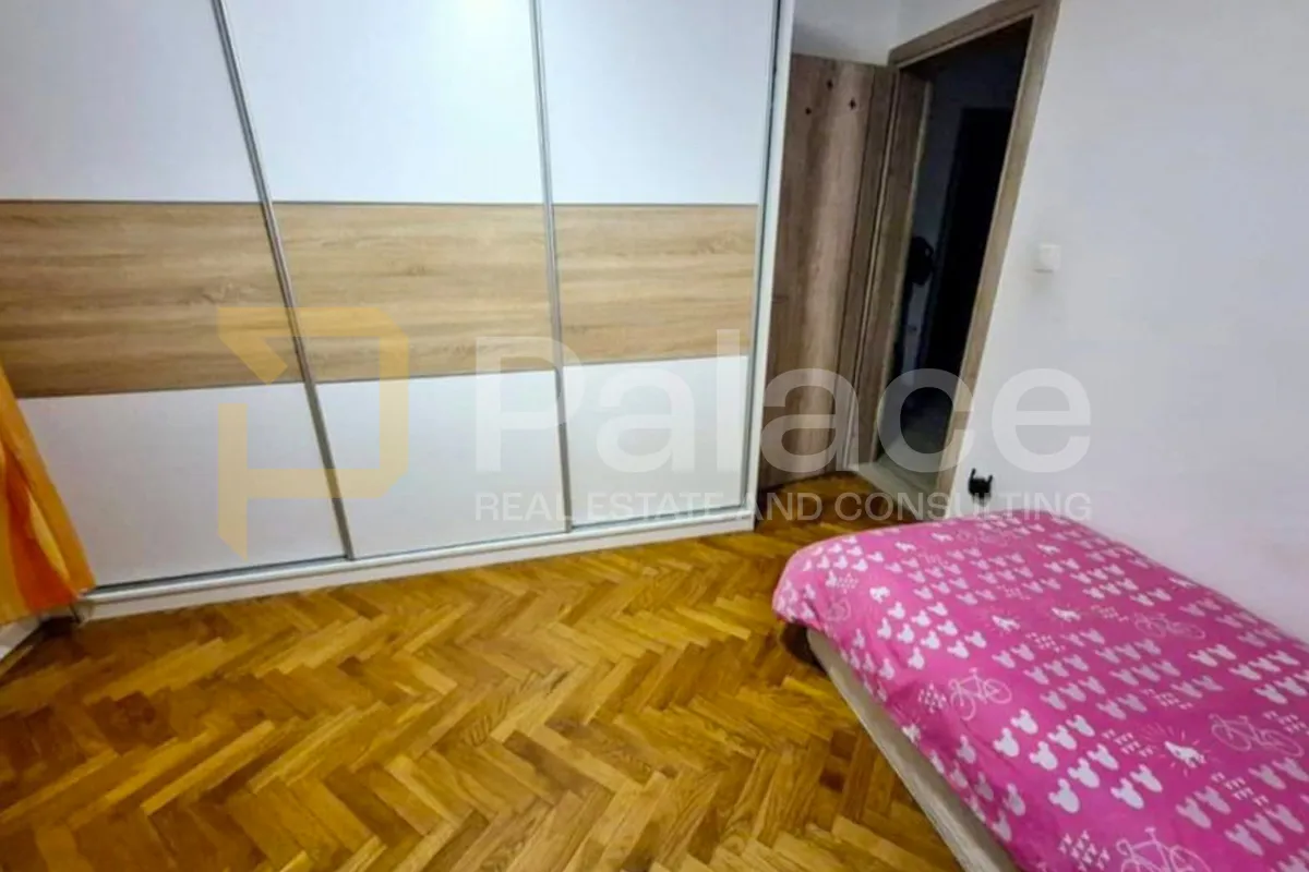 kman, trosoban stan s ostavom, 80m2 - slika 9