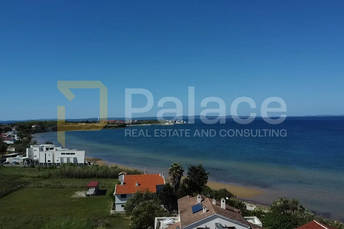 privlaka : zemljište 50m od mora 1130 m2 - slika 3