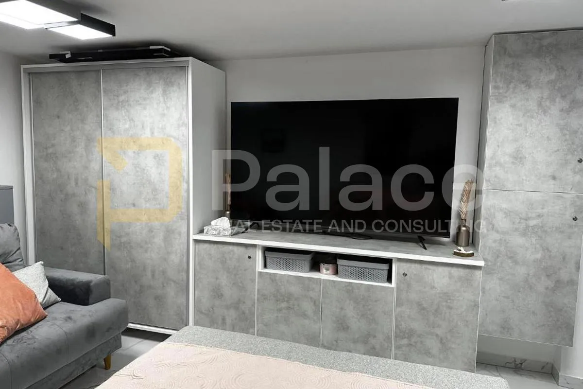 moderno opremljena vila sa sedam apartmana - slika 21