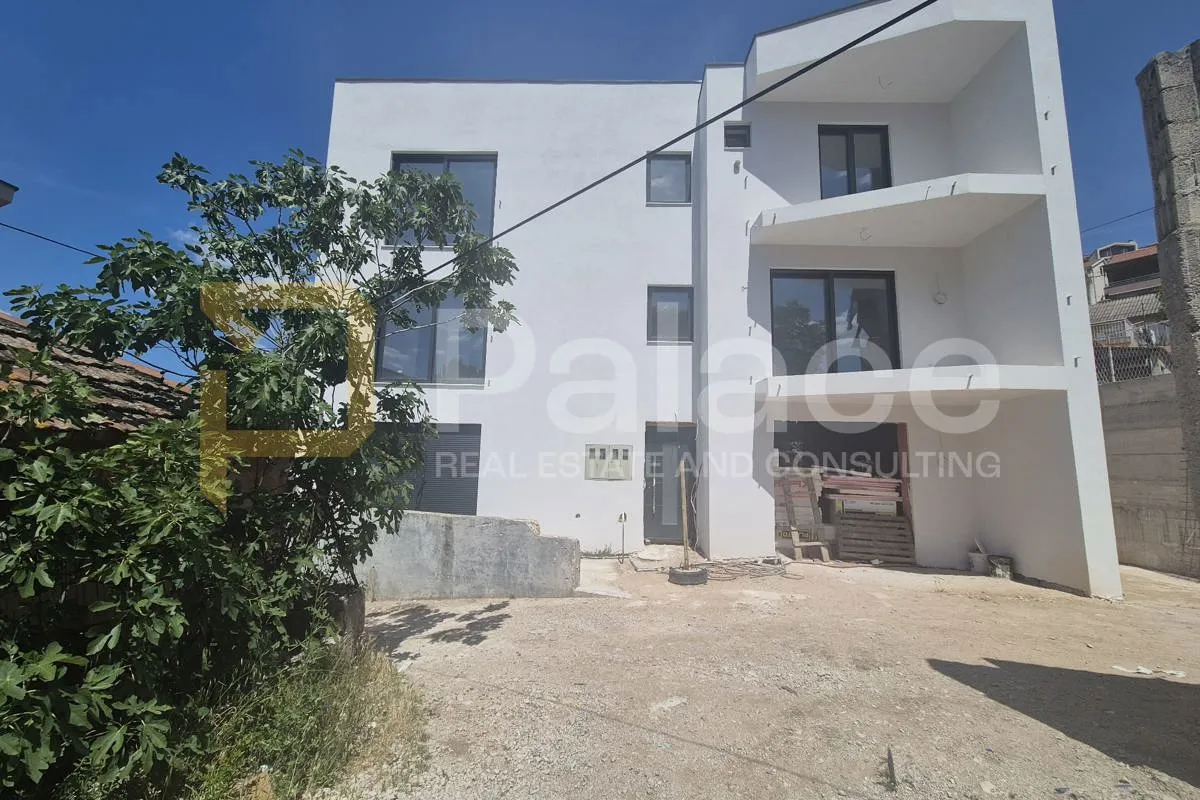 Stan na prvom katu novogradnje 31 m2 sa parkingom, Šibenik