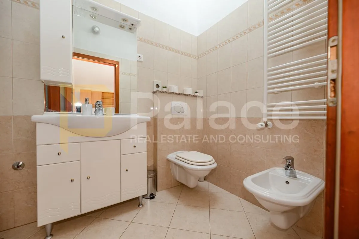 vila sa grijanim bazenom, konobom i apartmanima, zemunik donji - slika 15