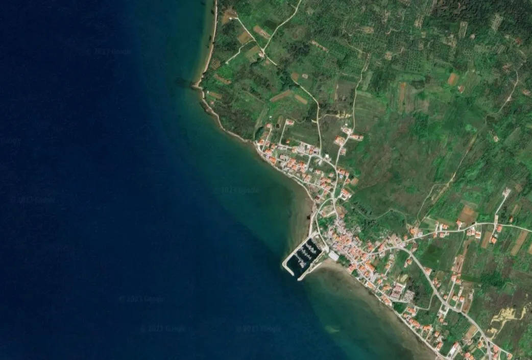 LJUBAČ - Građevinsko zemljište blizu mora - Ljubač, Ražanac