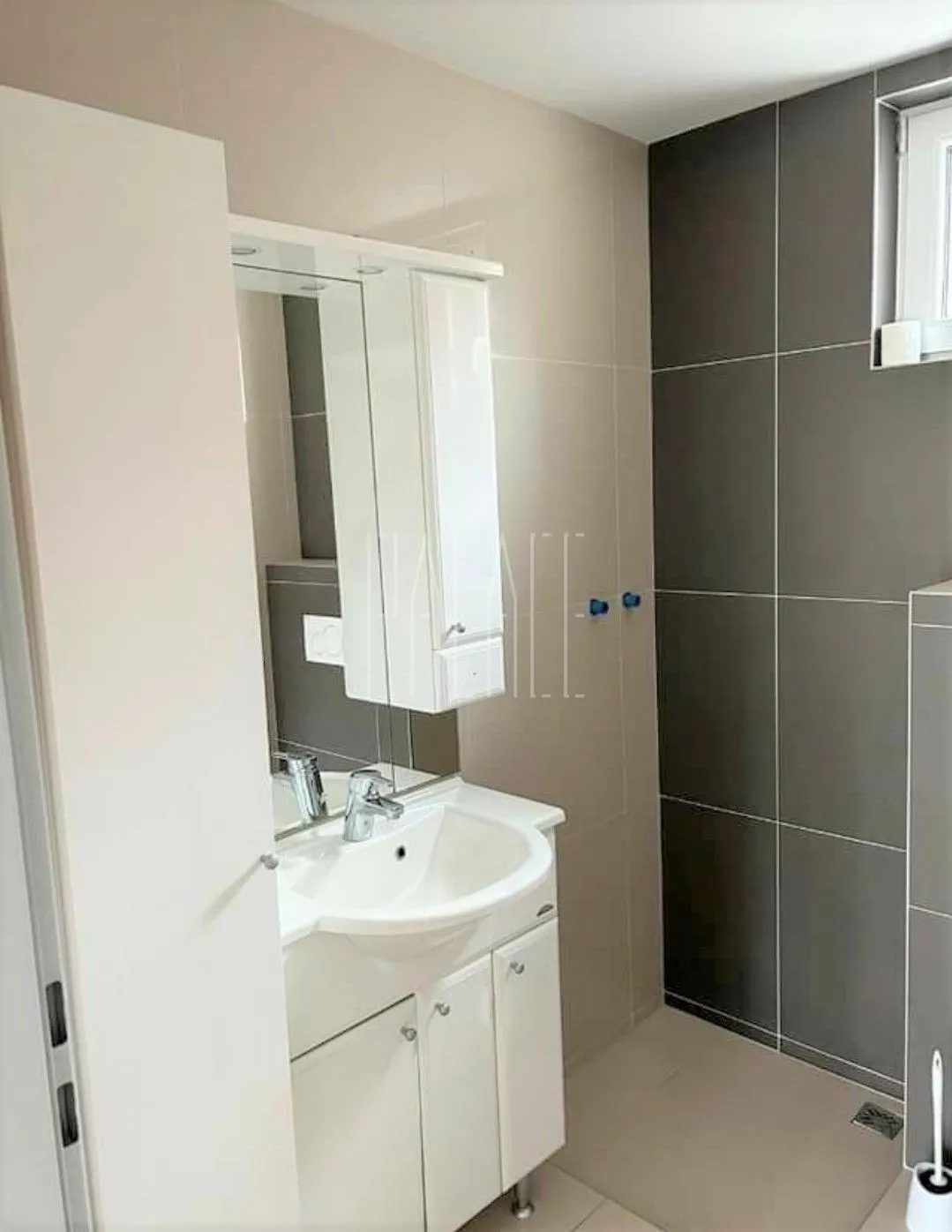 kuća s 2 apartmana i dvorištem: gornji karin, 75.00 m2 (prodaja) - slika 18