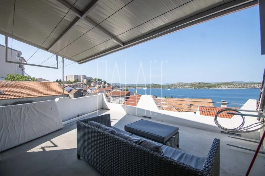 dva dvoetažna stana: šibenik, 118.00 m2 - slika 16