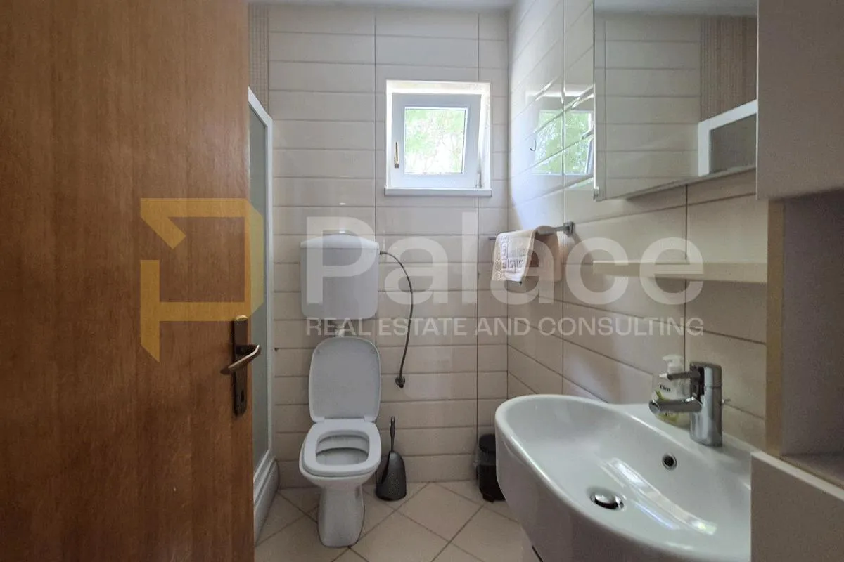 malinska 2s+db s okućnicom 72 m², parkingom i pogledom na more - slika 10