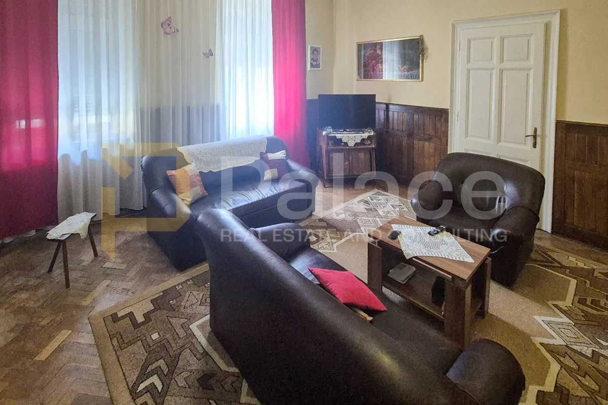 stambeno-poslovna nekretnina u centru knina - slika 2