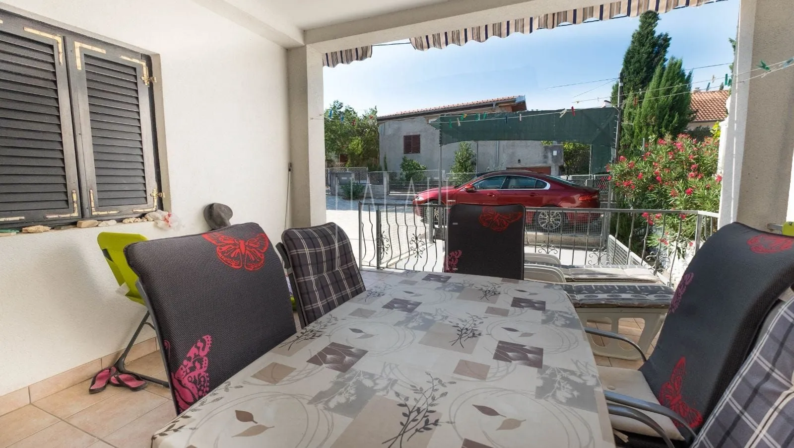 kuća s 3 stana i velikim dvorištem, gornji karin, 230.00 m2 - slika 20