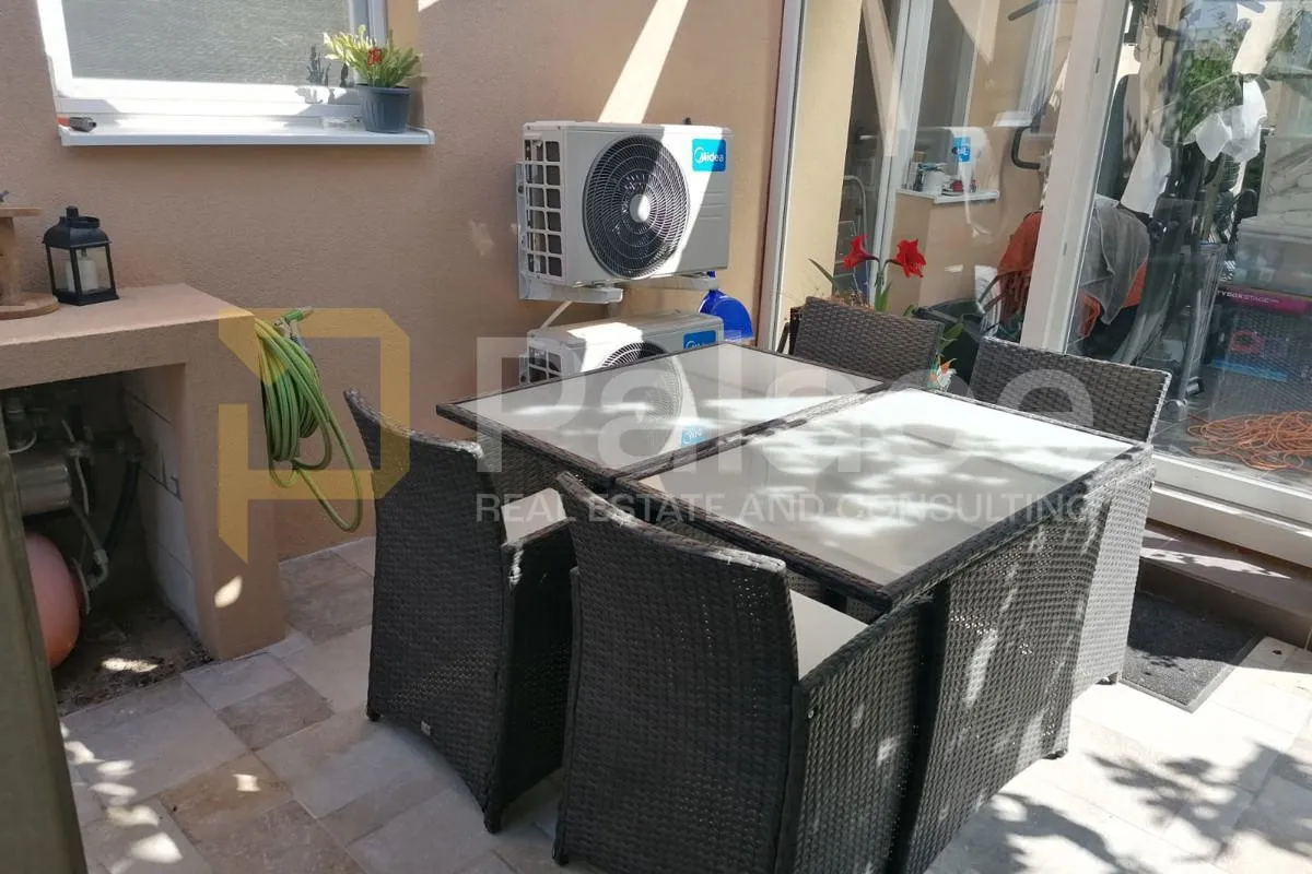 obiteljska kuća s tri stambene jedinice i dvorištem - slika 10