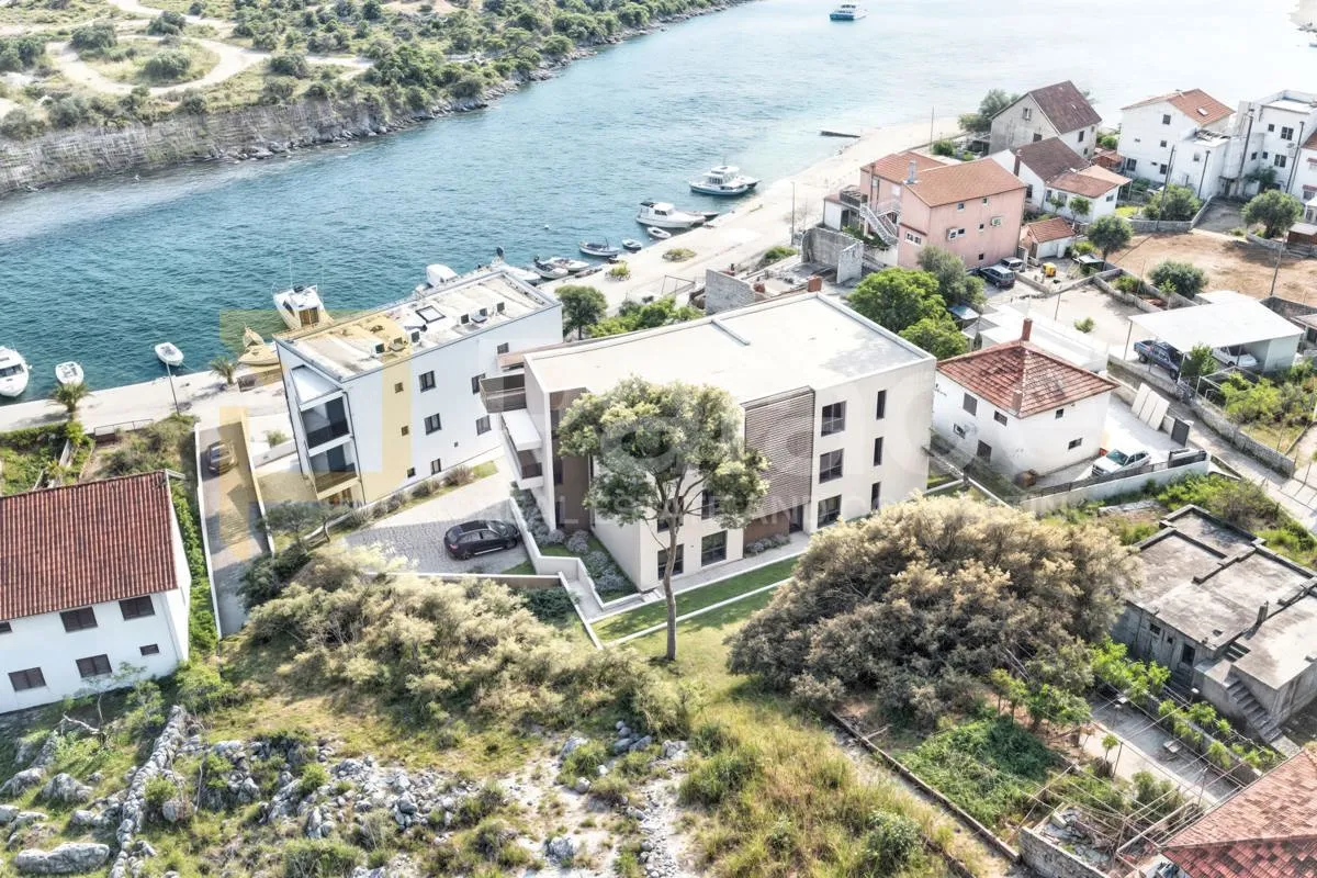 novogradnja - dvosoban stan uz more, 66m2, rogoznica - slika 5